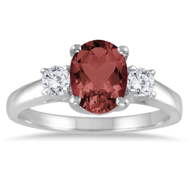 GARNET_AND_DIAMOND_THREE_STONE_ENGAGEMENT_RING